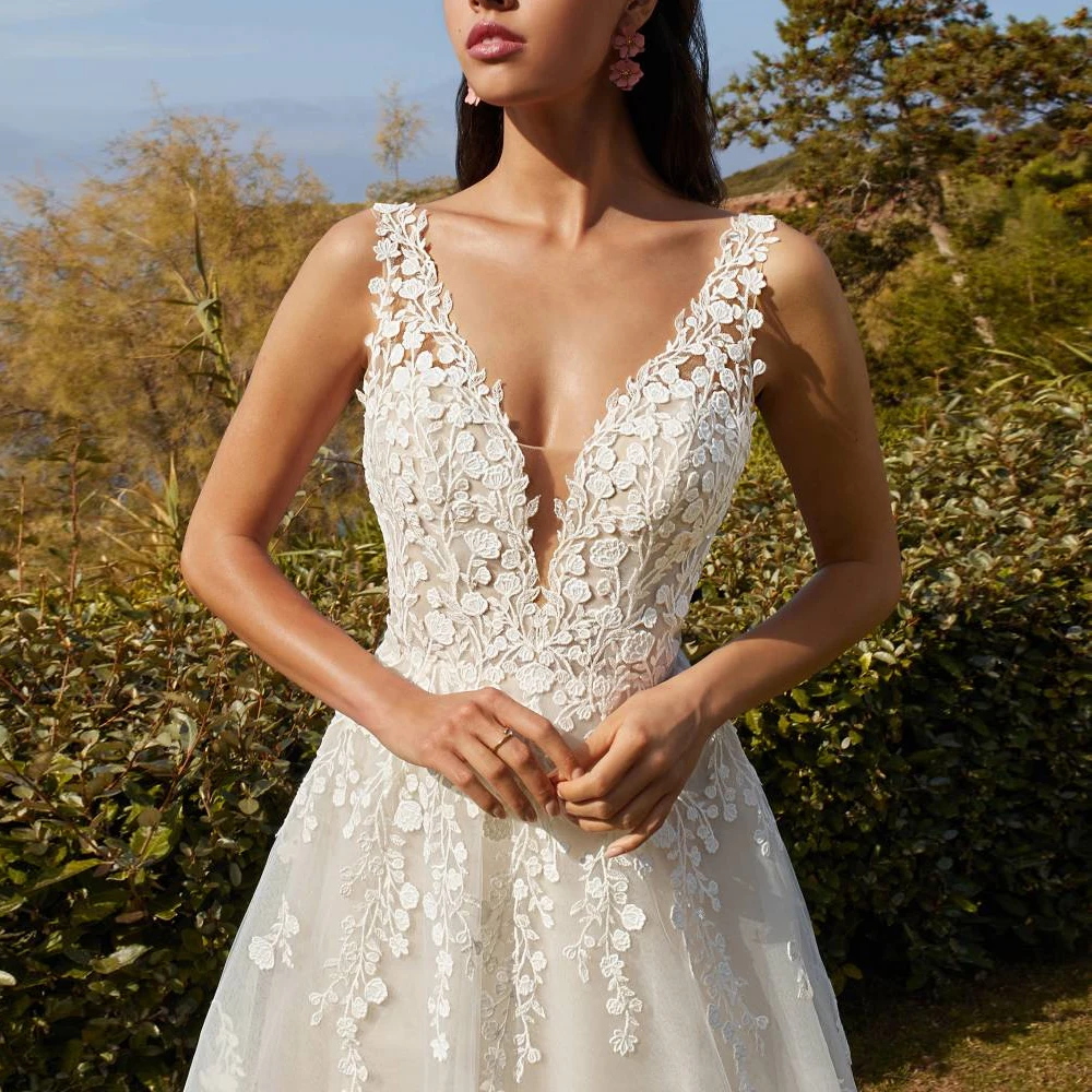 فساتين زفاف مخصصة على شكل حرف A عميق على شكل حرف V أشرطة واسعة فساتين زفاف مزينة بالدانتيل مفتوحة الظهر الوهم 2025 Vestido de novia