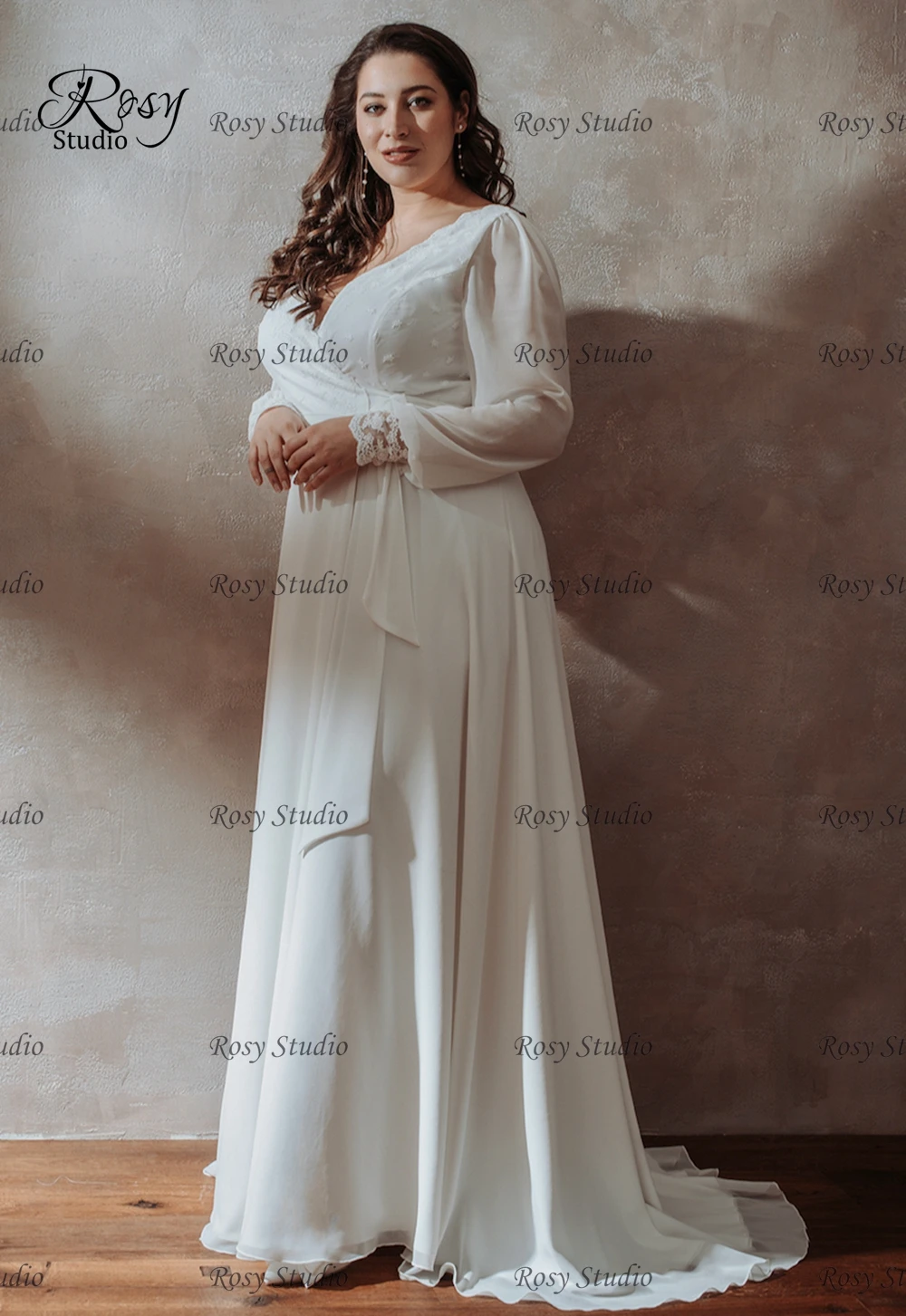 Modest Plus Size Wedding Dresses Chiffon Beach Long Sleeves Bridal Gown Deep V-neck Bride Dress Customized Robe de Mariee