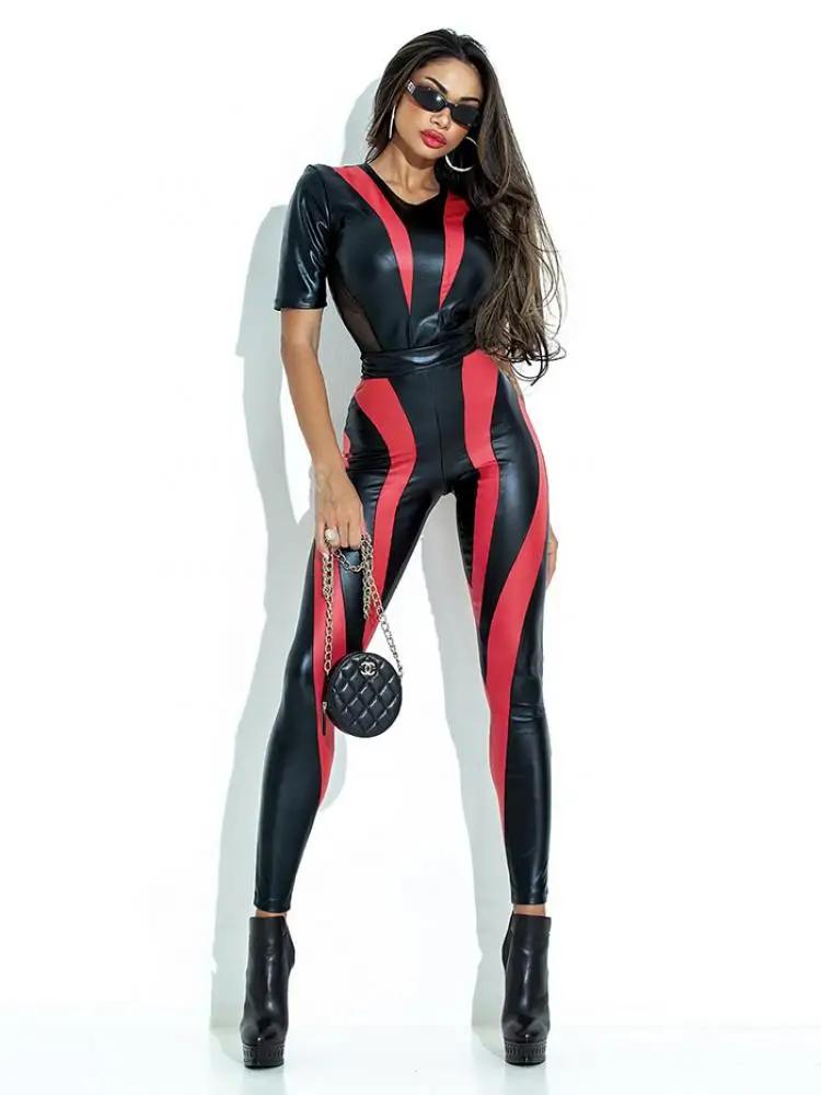 Gymdolfijnen 2024 Mode Rood En Zwart Contrast Kleur Jumpsuit Zomer Korte Mouwen Mesh Rug Sportpak Dames