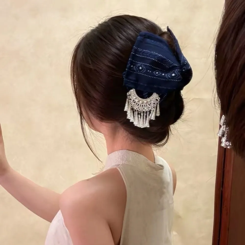 Silver Ethnic Style Hair Claw Striped Pattern Chinese Style Triangle Shark Clip Tassel Bohemian Style Hair Accessory Vacation
