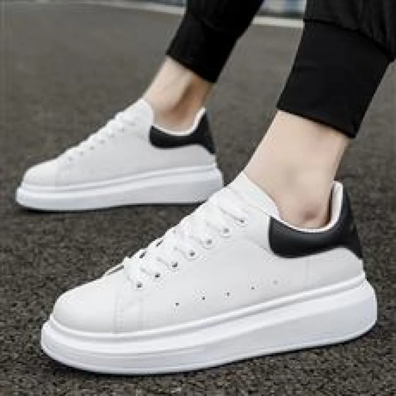 

2025New Comfortable Casual Running McQueen White Shoes Couple Style Low Top Thick Sole Men Youth Student High Quality White Shoe
