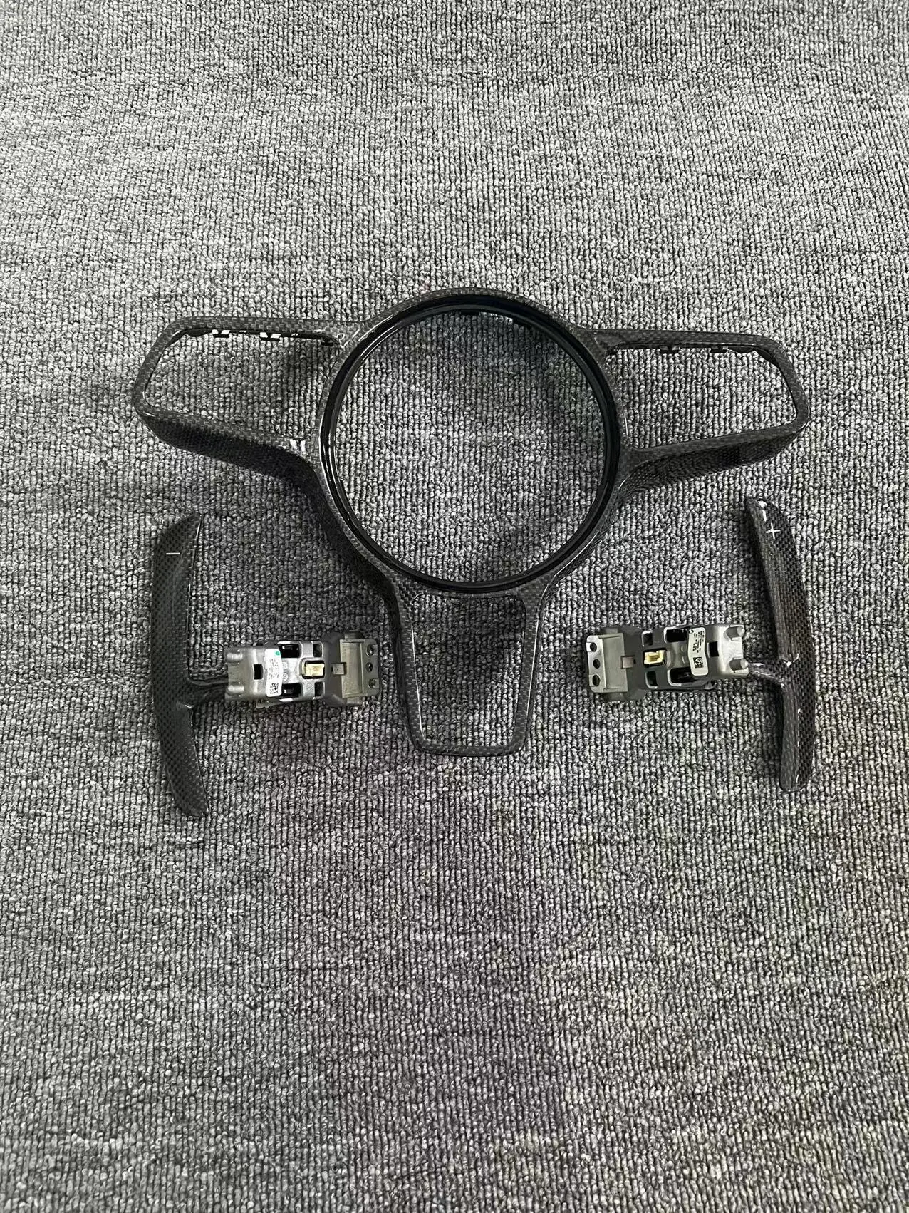 Suitable for Boxster Cayman Cayenne Panamera 911 steering wheel carbon fiber decorative frame carbon shift paddles