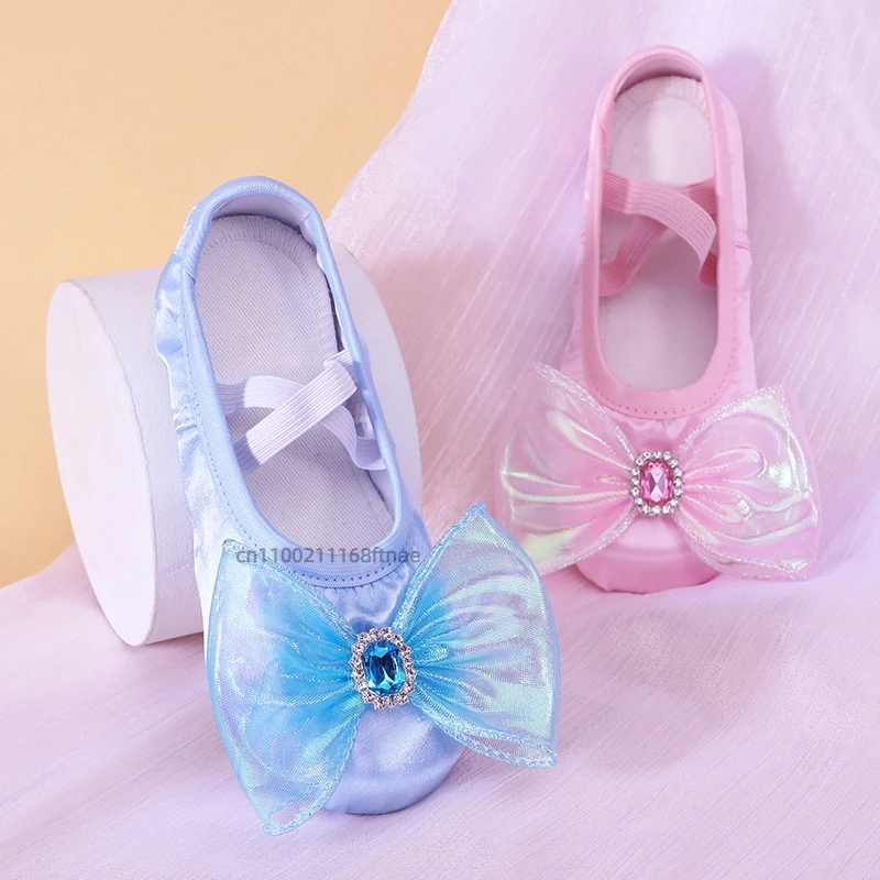 Girls' Dance Shoes with Soft Soles, Children's Ballet, Baby Dance Shoes, Cute Stage Performances, Cat Paw Dance Shoes