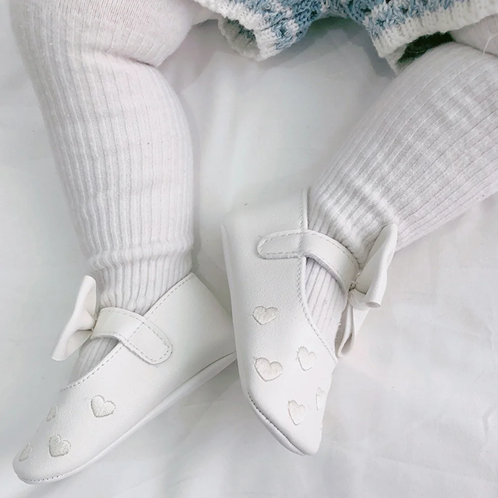 1 par de sapatos para caminhantes de bebês, 11cm de comprimento, 4Us, 3Uk, 19,5eu, branco, leve, sola macia, criança, prewalker, coração, bordado, elegante