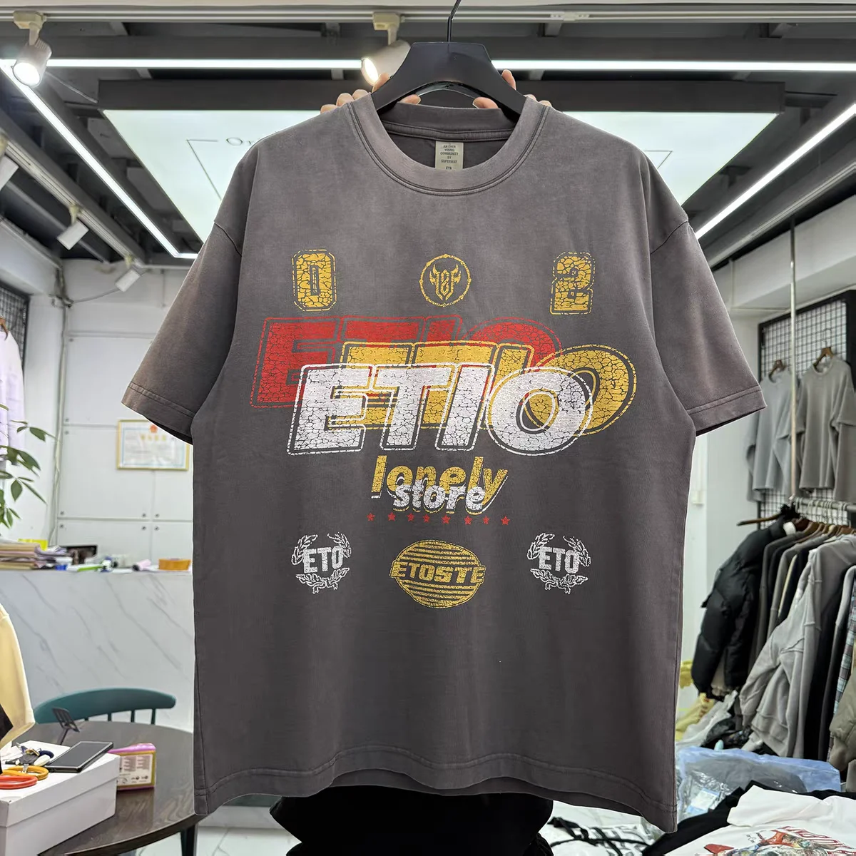 Saint Retro crack effect letter print T-Shirt Men Women Summer Style T Shirt Tee