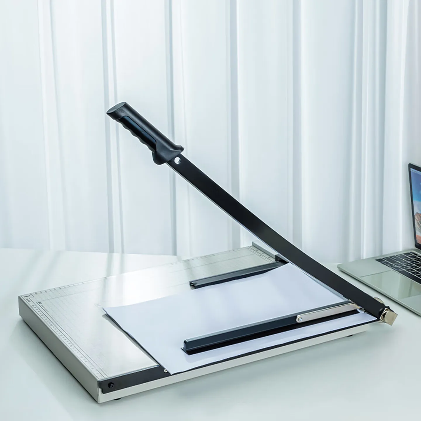 B3 steel paper cutter, office household photos, blades, guillotines, paper cutting A4A3 available