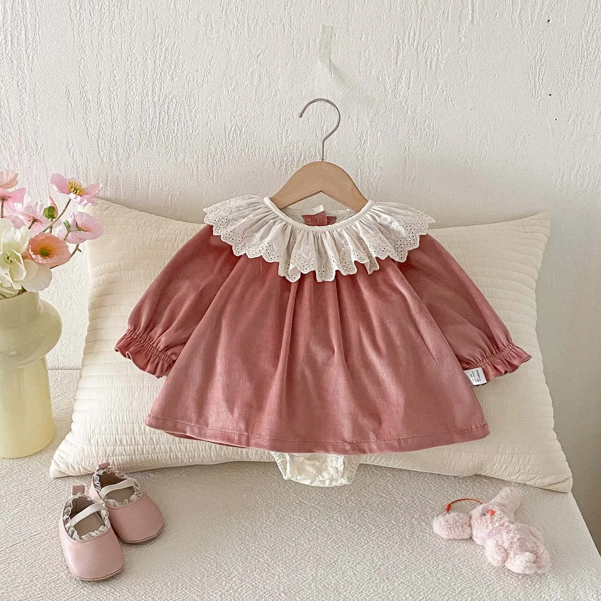 

Autumn Girls Lace Ruffle Collar Long Sleeved Bag Fart Clothes Skirt Baby Princess Jumpsuit Full Moon Clothes