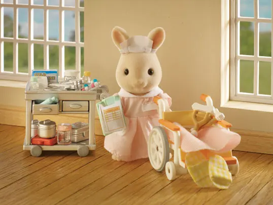 Sylvanian Families Dollhouse Playset Furniture Country Nurse Set Accessories Toy New in Box 5094