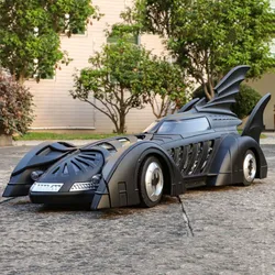 1:18 Batmobile 1995 Models Toys Alloy Diecast Cars with Spray Light Sound Chariot Miniature Sports Car for Kids Festival Gifts
