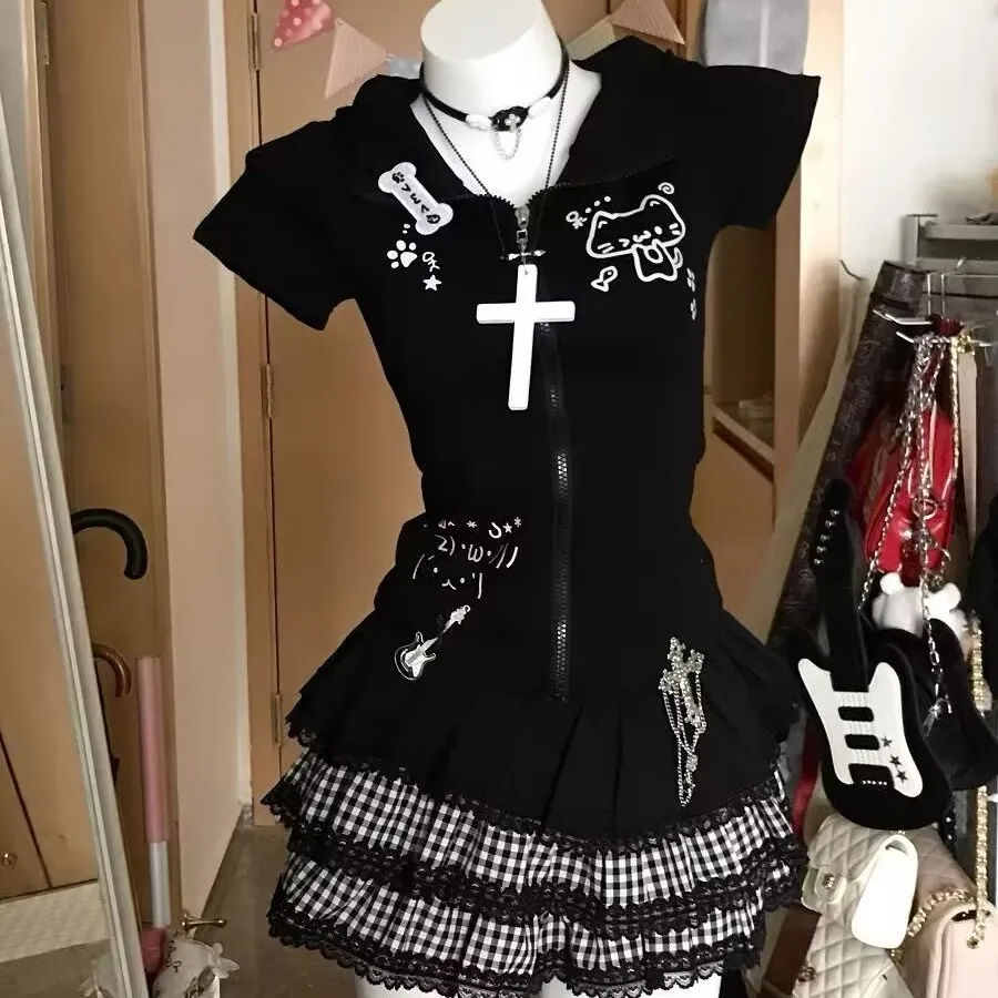 قميص صيفي لطيف بأكمام قصيرة على الطراز الياباني Y2K، ضيق ومريح، مع غطاء للرأس وسحاب، ملابس رياضية عصرية للنساء