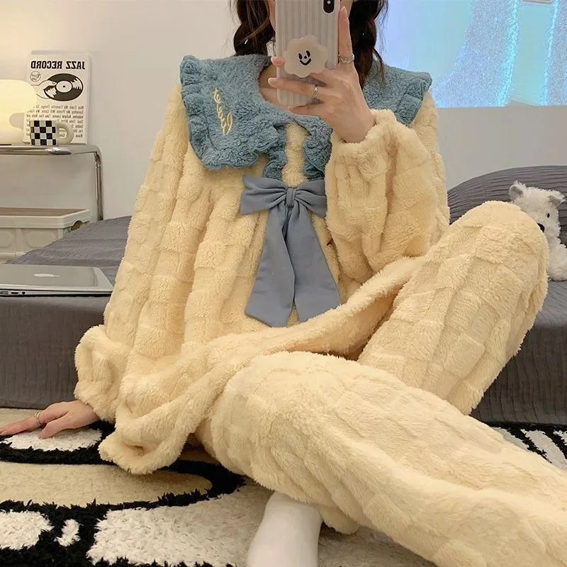 Pajamas Female Wintertime Add Coral Fleece Two-piece Warm Loungewear Plus-size Suit Pijamas Women  Loungewear Women