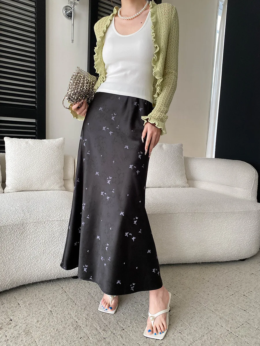 Frühlings- und Sommerrock für Damen im chinesischen Stil mit Schmetterlings-Jacquardmuster, elastischer hoher Taille und drapiertem Satin. – Detail 24