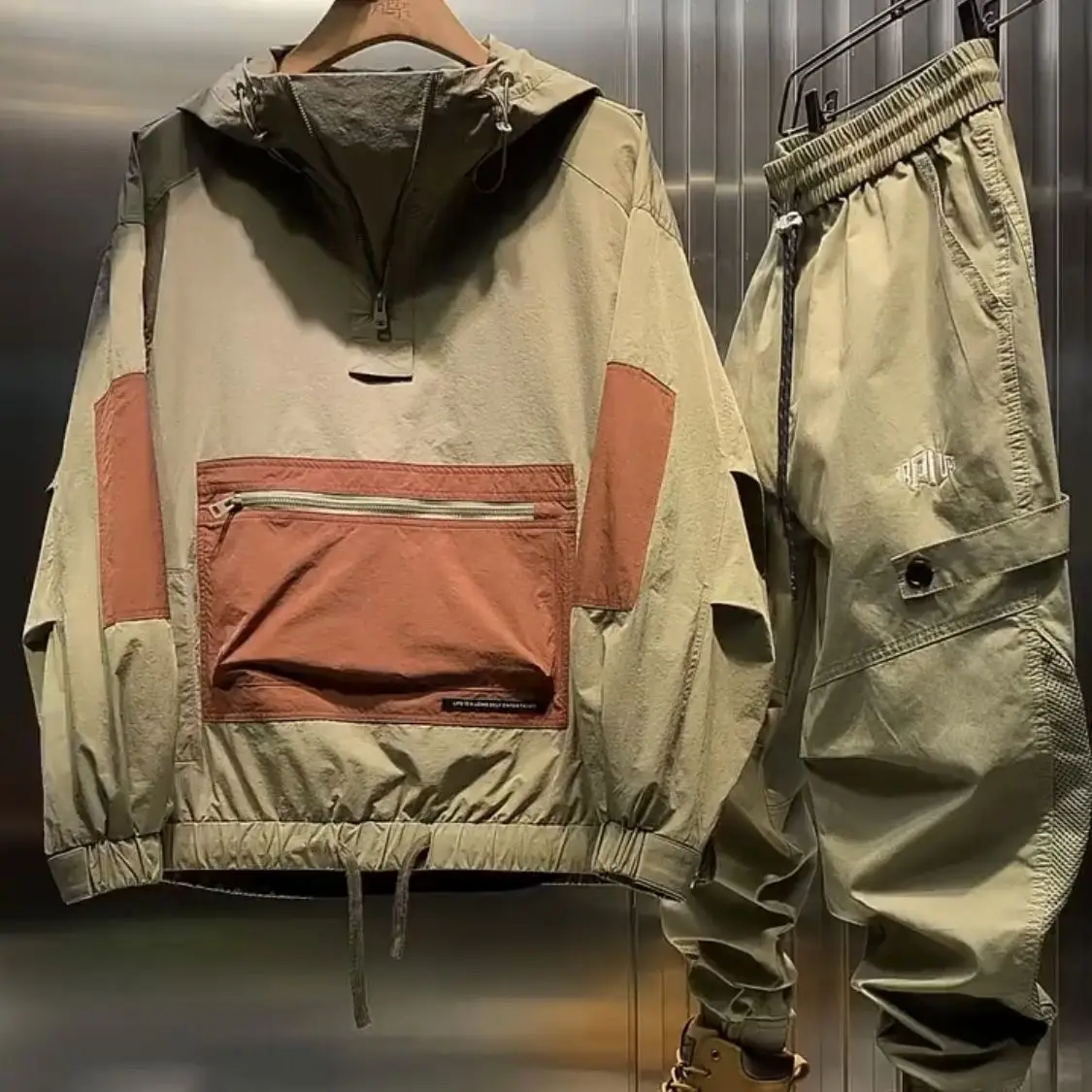 

Autumn New Fashion Bomber Jacket Light Luxury Sports Casual Pants Set for Men Handsome Outdoor Jackets Men Clothes Two Piece Set