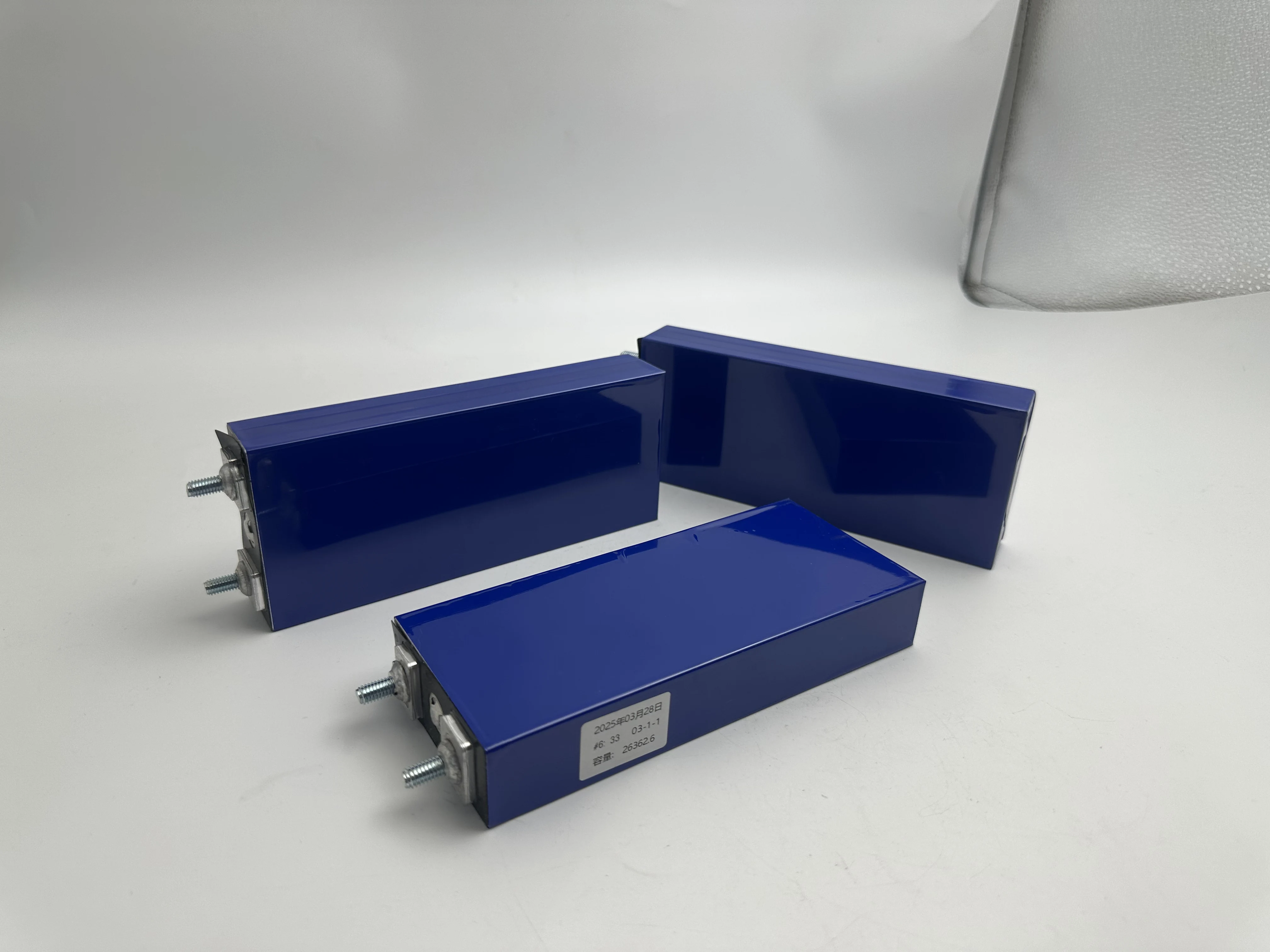 2025 3,2 В 25 Ач LiFePO4 Аккумулятор 25000 мАч Литий-железо-фосфатный глубокий цикл для DIY 12 В 24 В 36 В 48 В Солнечная энергия ИБП Мощность