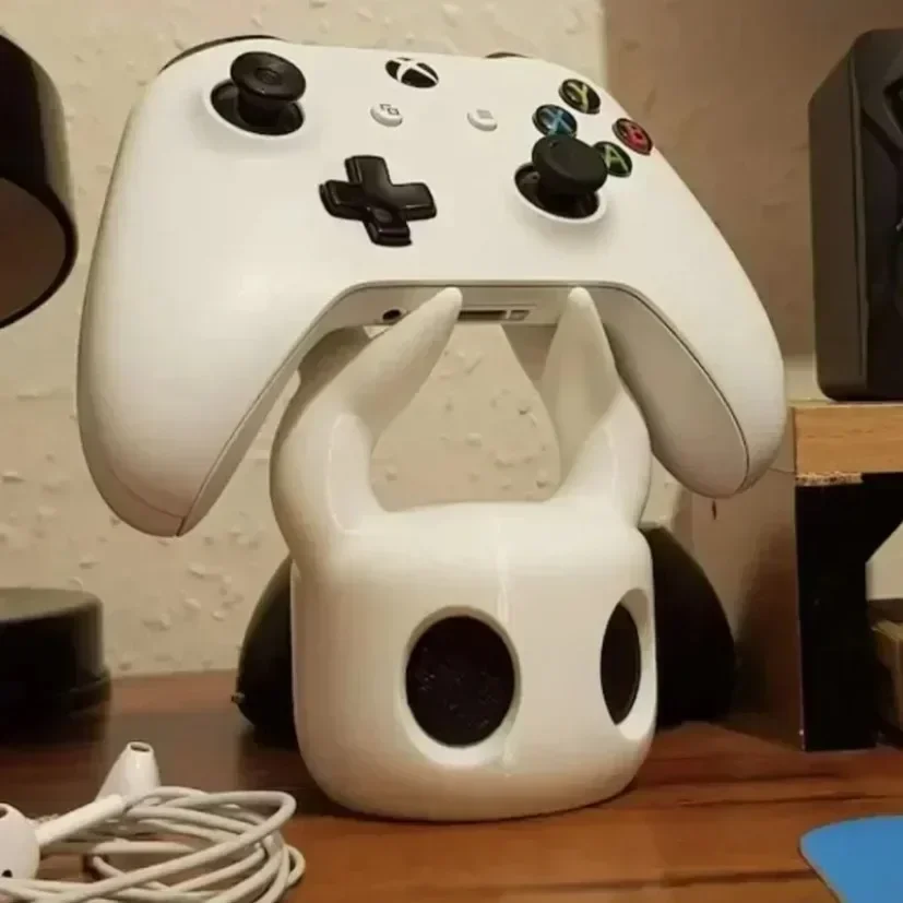 Gamepad Holder Stand Universal Desktop Display Cartoon Figure for Controller Desk Ornament Decoration Gaming Room Decor