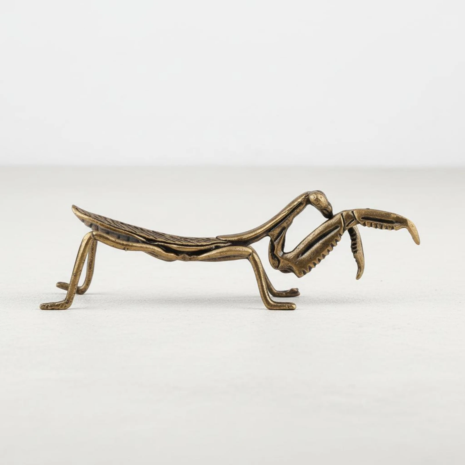 Praying Grasshopper Tea Pet Detailed Craftsmanship Antique Copper Grasshopper Figurine Vintage Figurine Collectible Art Piece