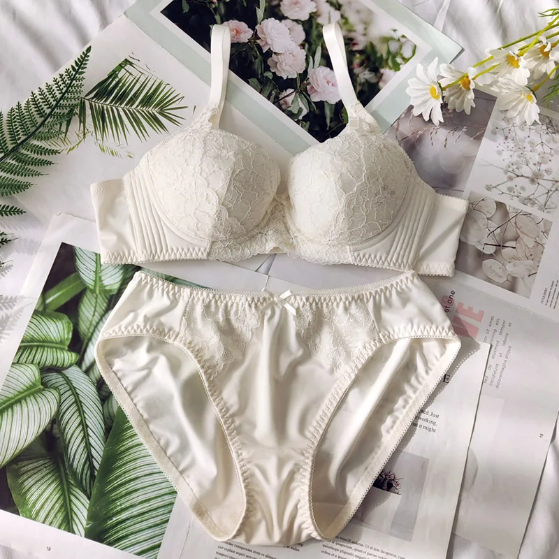 Lace lingerie thin section of large size underwear in chicken heart side collection gathered braletties ladies bra briefs set