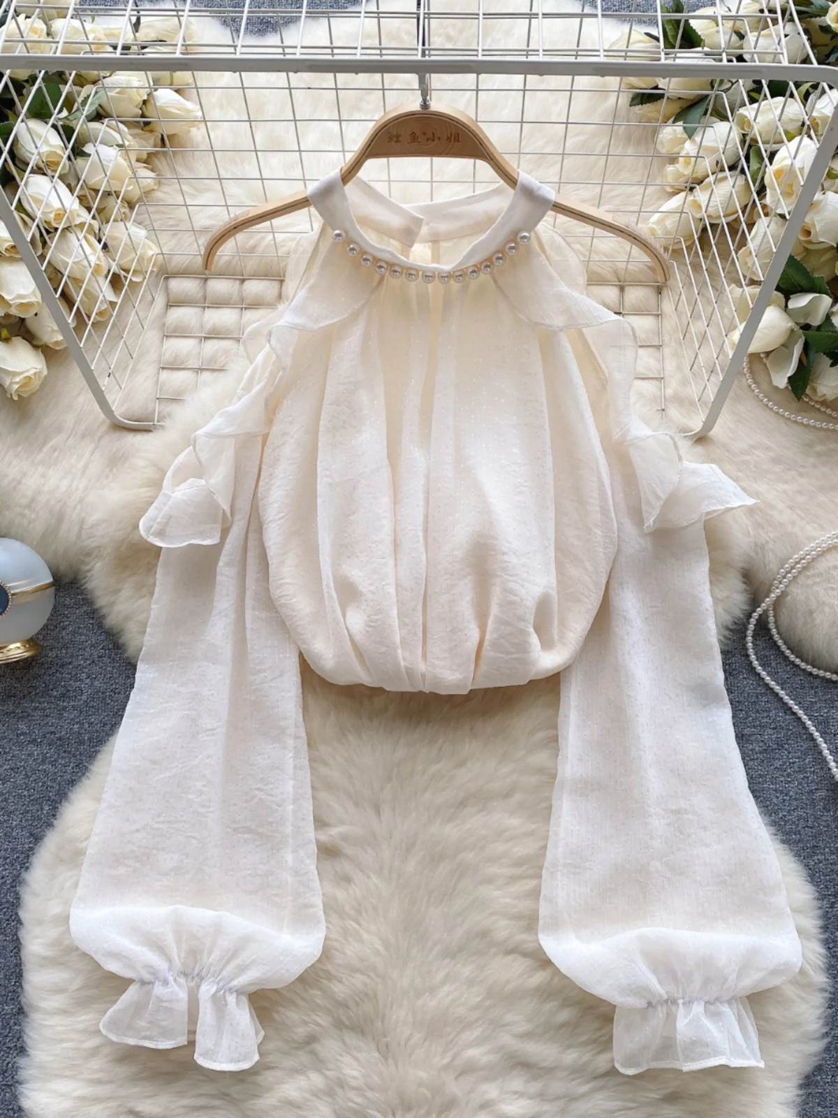

Gentle Sle Chiffon irt Women's Long Sve Hollow out oulder Beaded Neline Autumn New Arrival Faion Top