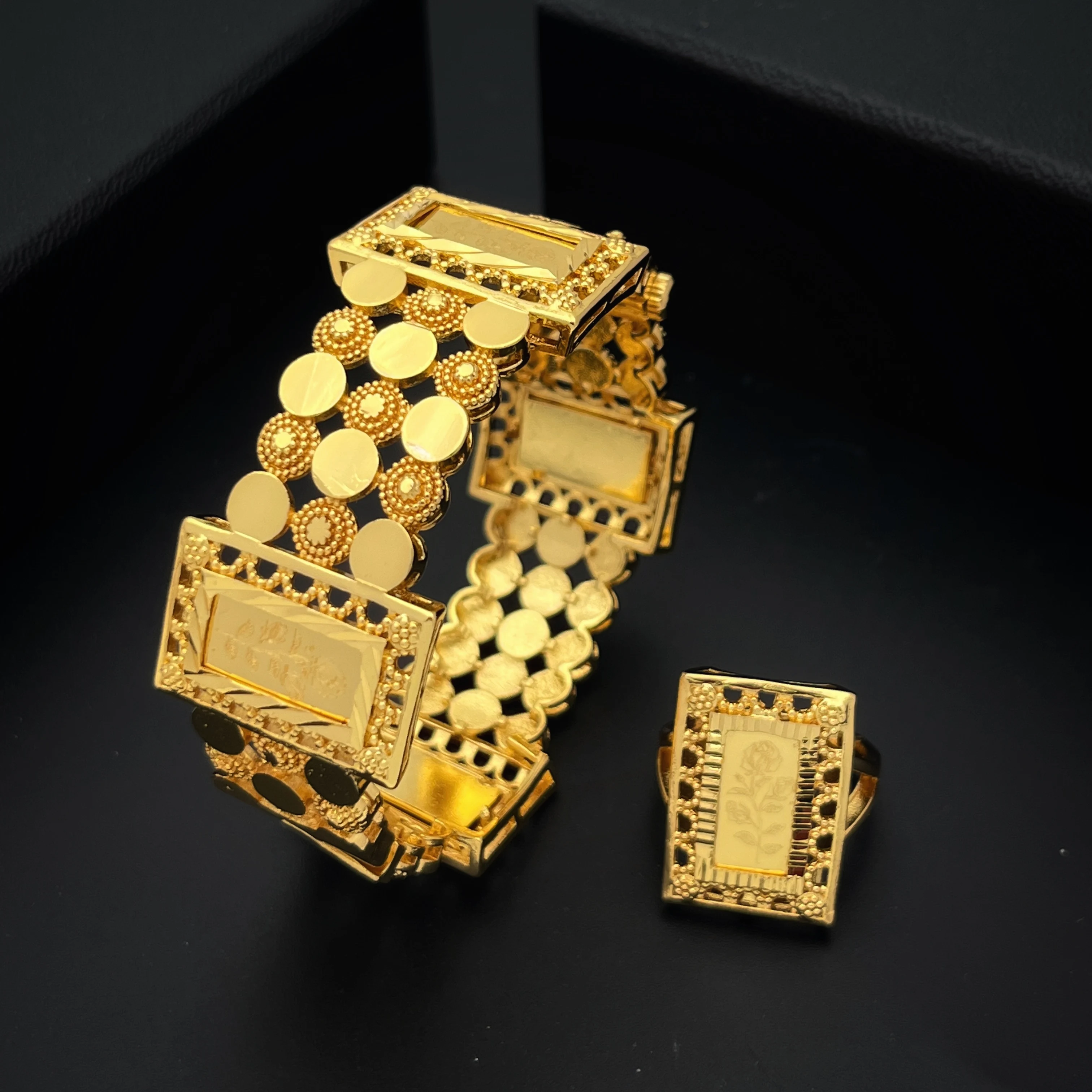 金メッキの手作りブレスレットと金のメッキジュエリー,手作り,洗練されたデザイン,繊細で繊細なジュエリー