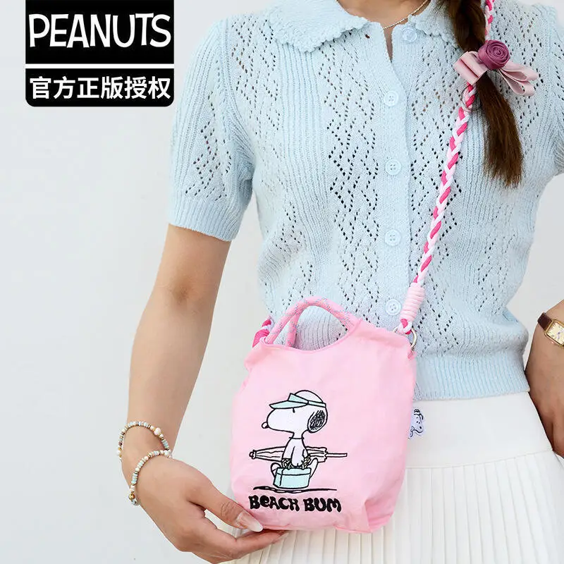 Snoopy Nylon Drawstring Mini Phone Bag Embroidery Crossbody Handheld Bag Portable Casual Storage Purse for Daily Use view 5