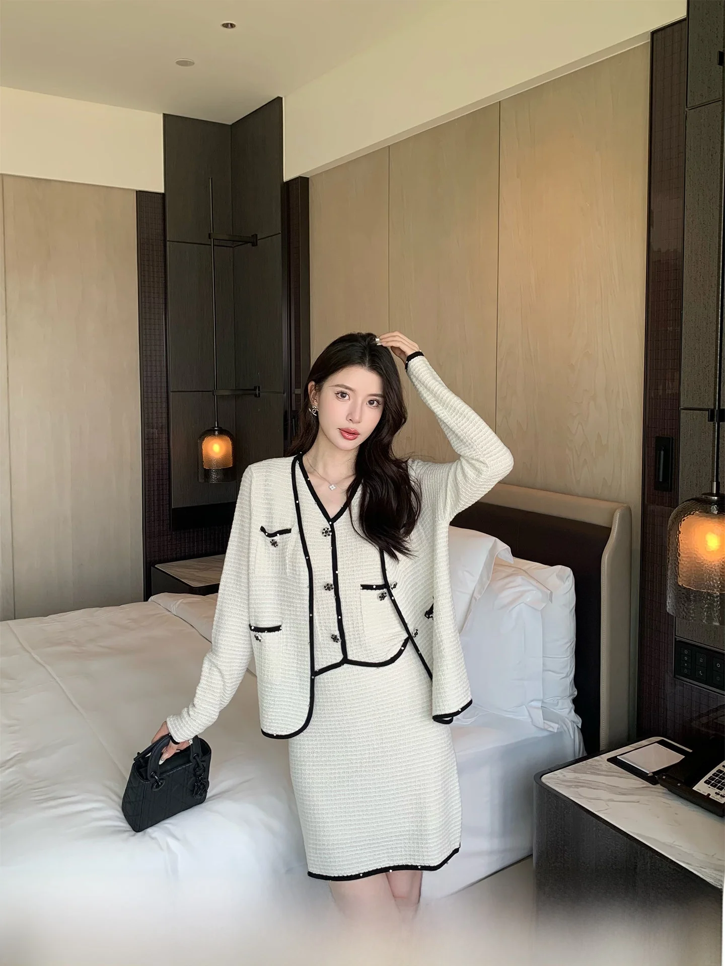 

Anna Knitted Woolen Set Women's Fashion Semi-Formal Three-Piece Suit Early Autumn New Style V-Neck Long Sleeve Breathable