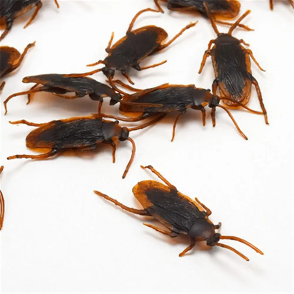 50pcs Lifelike Simulation Cockroach Toys Trick Bug Roaches Fake Cockroach Toys Realistic PVC Cockroach Prank Toys Men Women