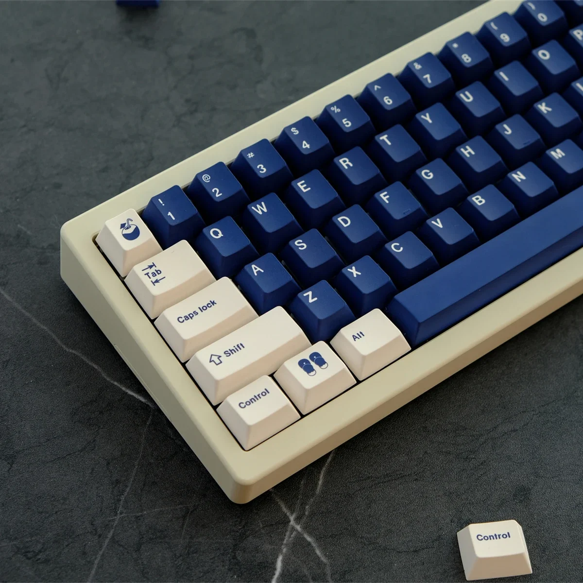 

Holiday Keycap PBT Original Height, Sublimation, Mechanical Keyboard Suitable, Customized