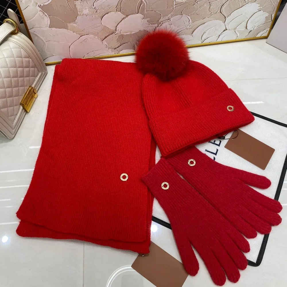 Master Handmade Outdoor Wool Ball Knitted Hat Scarf Gloves Three-piece Set Warm Pile Hat Three-piece Set Light Luxury Gift