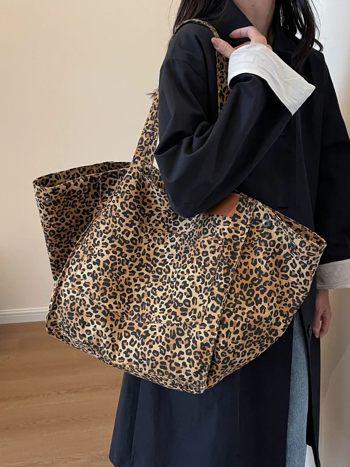 Oversized Leopard Prints Shoulder Bags For Women Deformable Canvas Large Capacity Shopping Totes 2023 Winter New Luxury Handbags