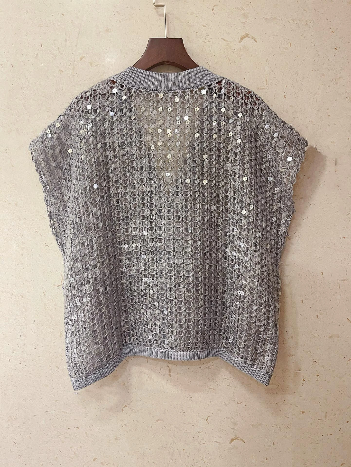 

25 New Heavy Industry Sequin Fish Scale V-neck Knitted Cardigan Vest Casual All-match