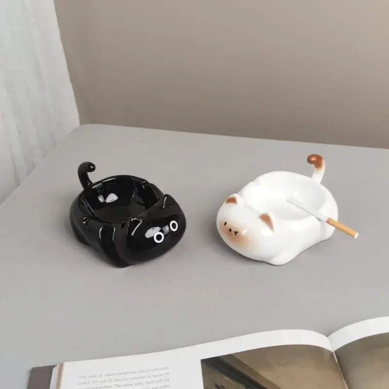 

Cat Ashtray with Lid, Ceramic Smoke Accessory for Men, Father's Day Gift & Home Decor