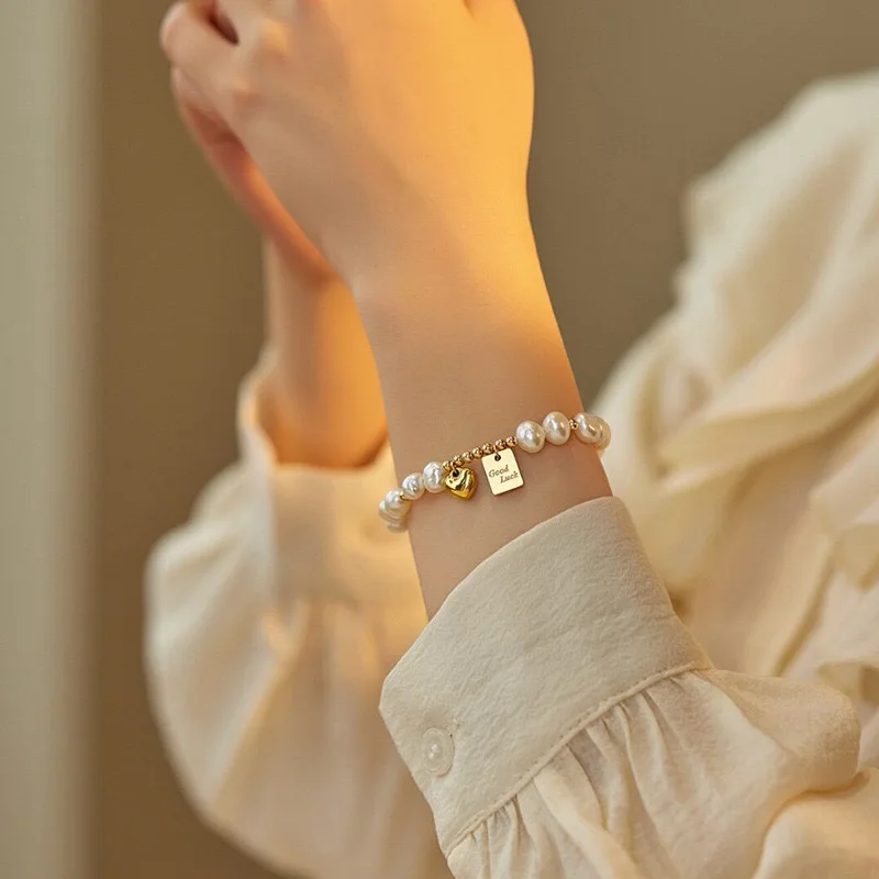 

Lucky love Baroque fresh water pearl niche high-grade bracelet spring summer new letter tag retro