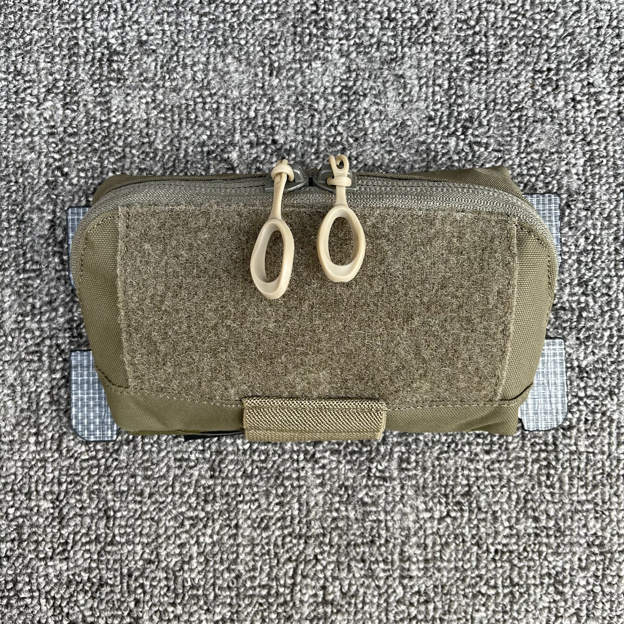 แผนที่ Pounch Bag ยุทธวิธีการล่าสัตว์เสื้อกั๊กขยายหน้าอกแผงแขวนเกียร์พร้อมกระเป๋าที่แนบมา