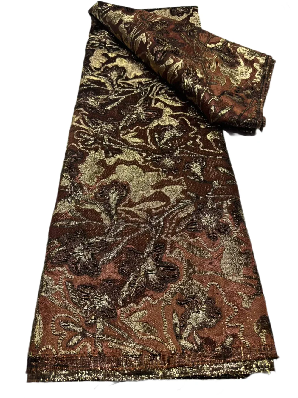 Veelkleurige nieuwe Nigeriaanse brokaat kantstof 2026, hoogwaardige Afrikaanse jacquard vergulde kantstof voor het naaien van luxe feestjurken