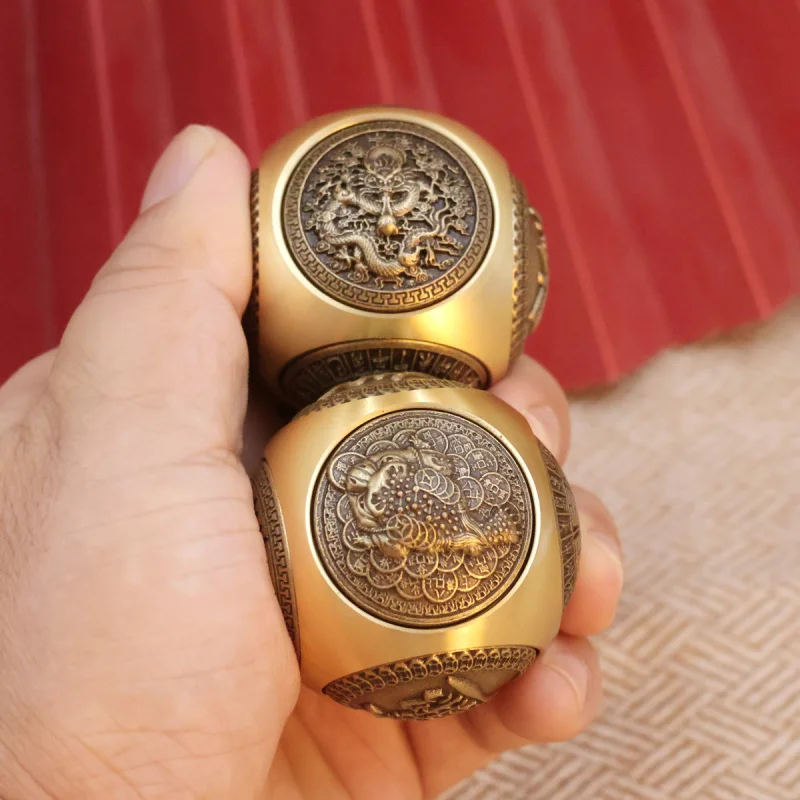 Brass Round Six-Sided Spinning Grip Fitness Heart Elderly Health Ball Stress Relief Hand Play