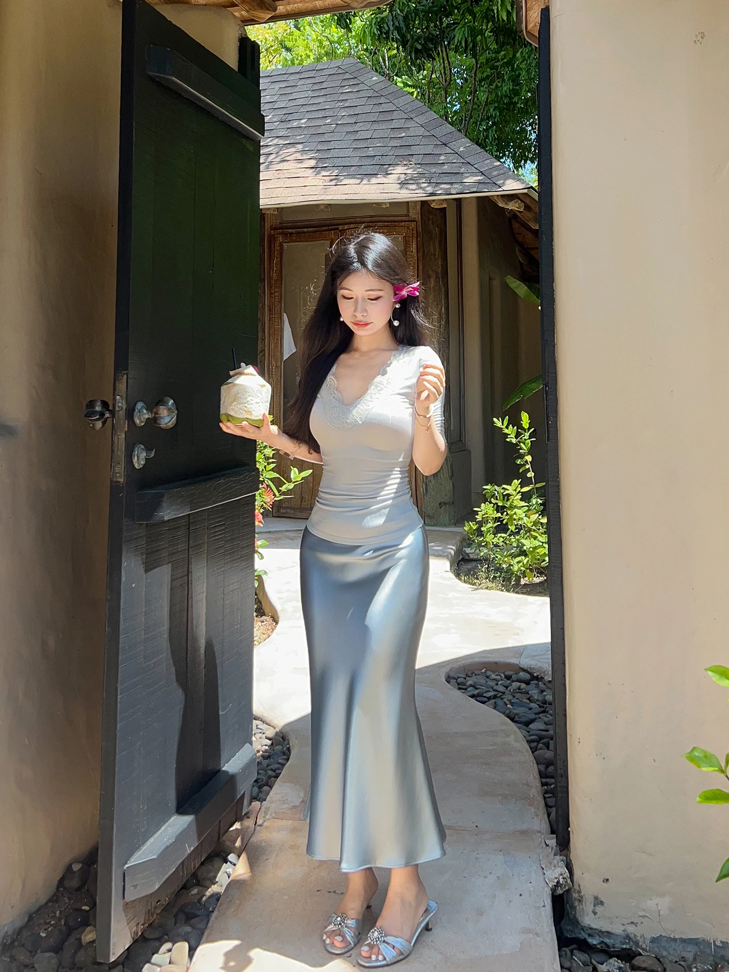 

Летняя ацетатная атласная юбка-карандаш с высокой талией и эффектом «рыбий хвост» от May's, молодежный дизайн, весенняя коллекция, женская мода