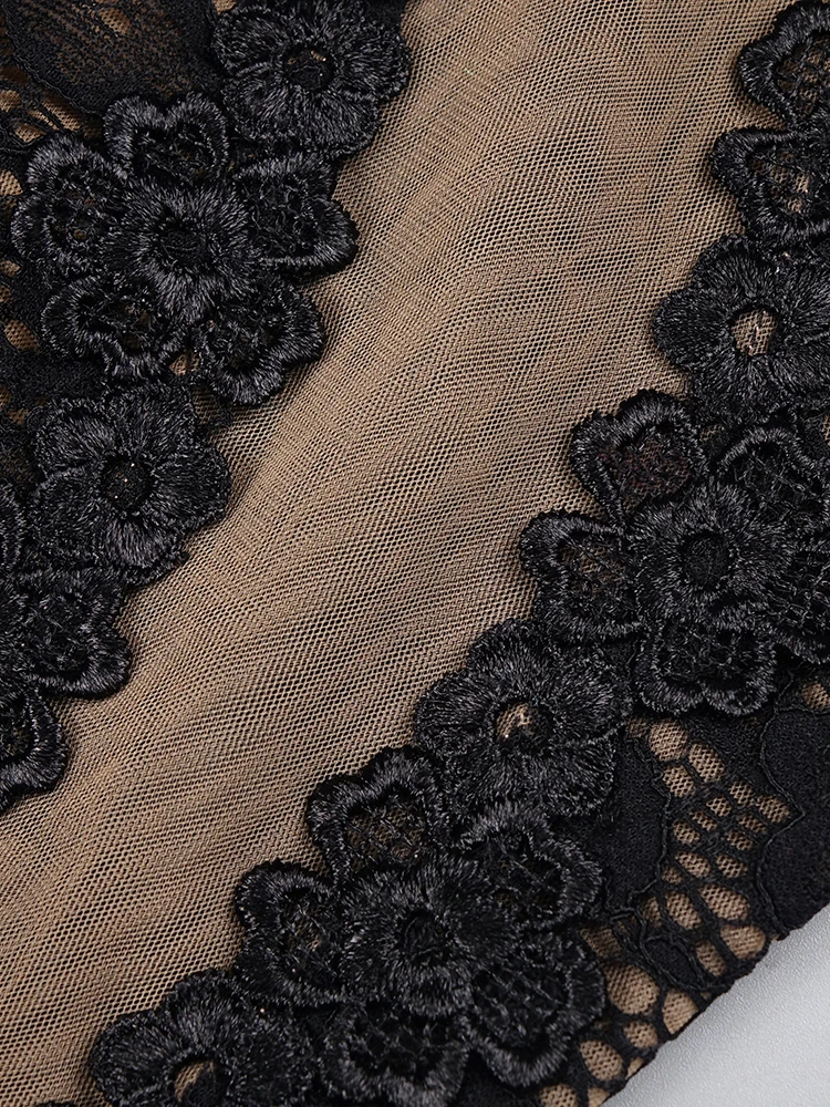 Party-Abendkleider, Maxikleid mit Spitzenakzent, hoher Ausschnitt, Ausschnitt, Tüllstoff, lange Ärmel, bodenlang, Cocktailkleid