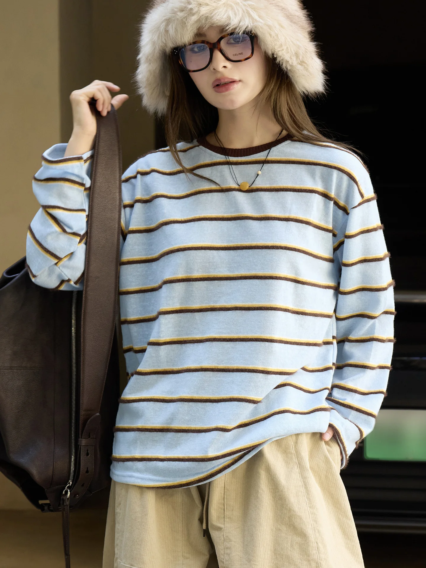 T-shirt a righe in peluche dal design allentato coreano nuovo autunno top casual dimagrante allentato per le donne