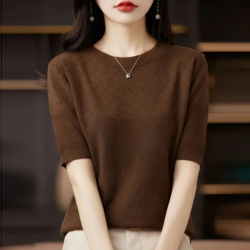 Camisas de Punto para Mujer: Cómo Combinar Estilo