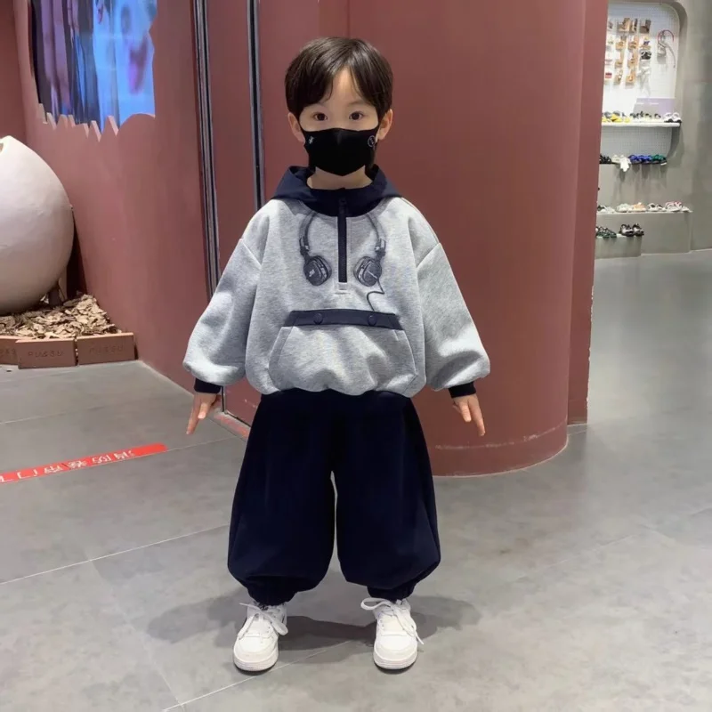 

Children's Sportswear Set Boys Autumn Outfit Set Spring and Autumn new Korean Large Children's Hoodie Pants 2-piece Set