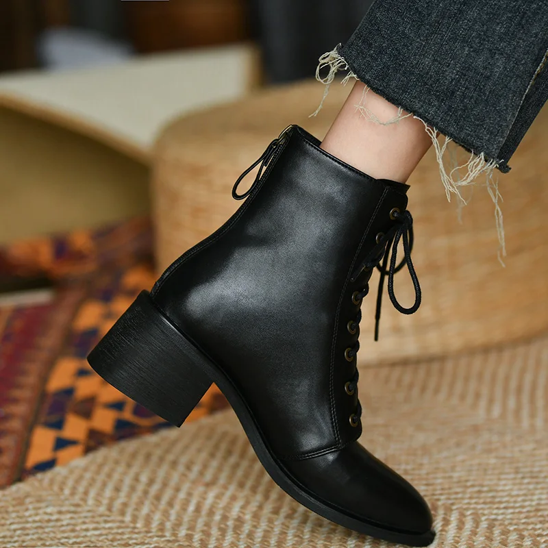 Size 42 Women Retrro Boots Round Toe Lady Shoes Cowhide Winter Boots Back Zippers Warm Shoes Thick Square Heel  6 CM