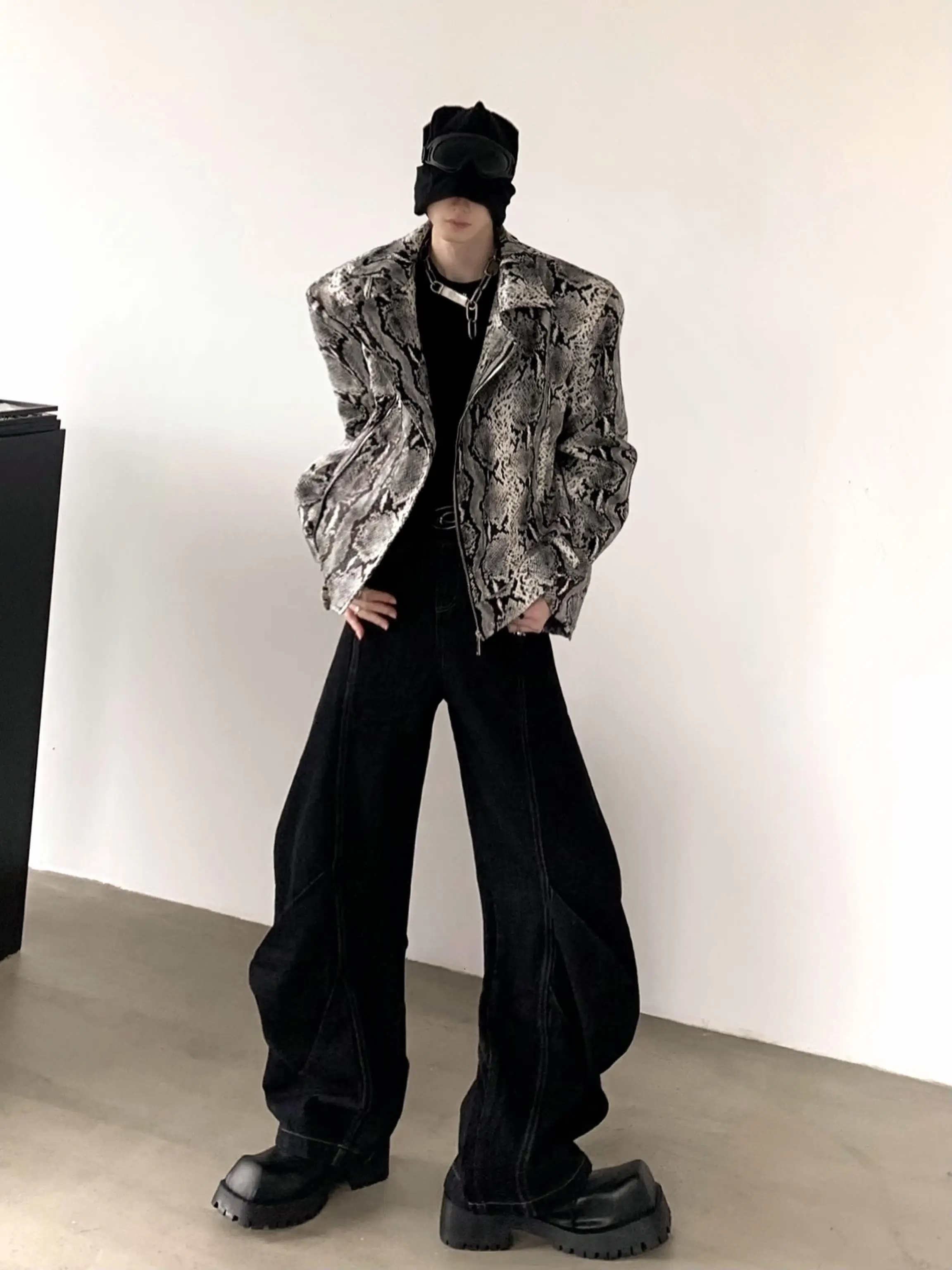 Autumn Mountain Wind Ripped Vintage Washed Knife  Men's Denim Jeans 3D Silhouette Wide Leg Pants Youth Casual Fashion
