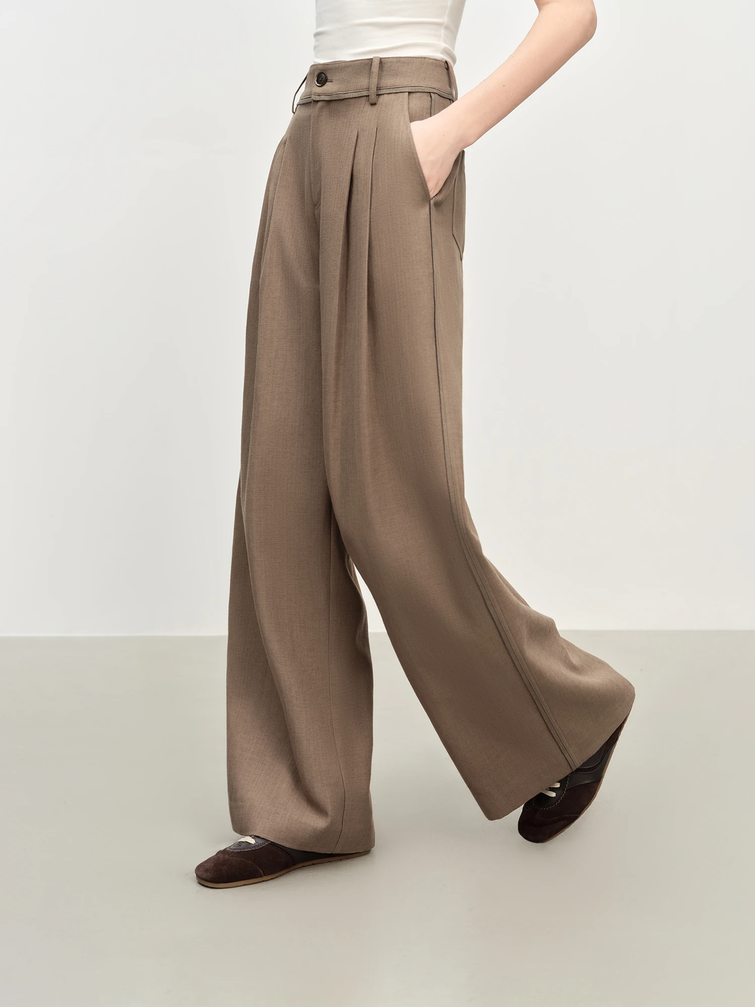 FSLE ريترو ستايل فضفاض مطوي ثنى السراويل المستقيمة للنساء 2025 الخريف جديد وصول واسعة الساق سراويل تقليدية 25FS13305 #2