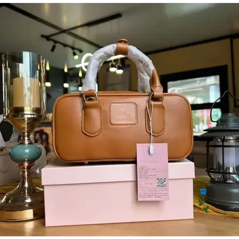 새로운 여성 스타일 서류 가방, 세련된 작은 사각형 가방 보스턴 베개 가방 볼링 손 운반 한 어깨 크로스 바디 백 Y2K