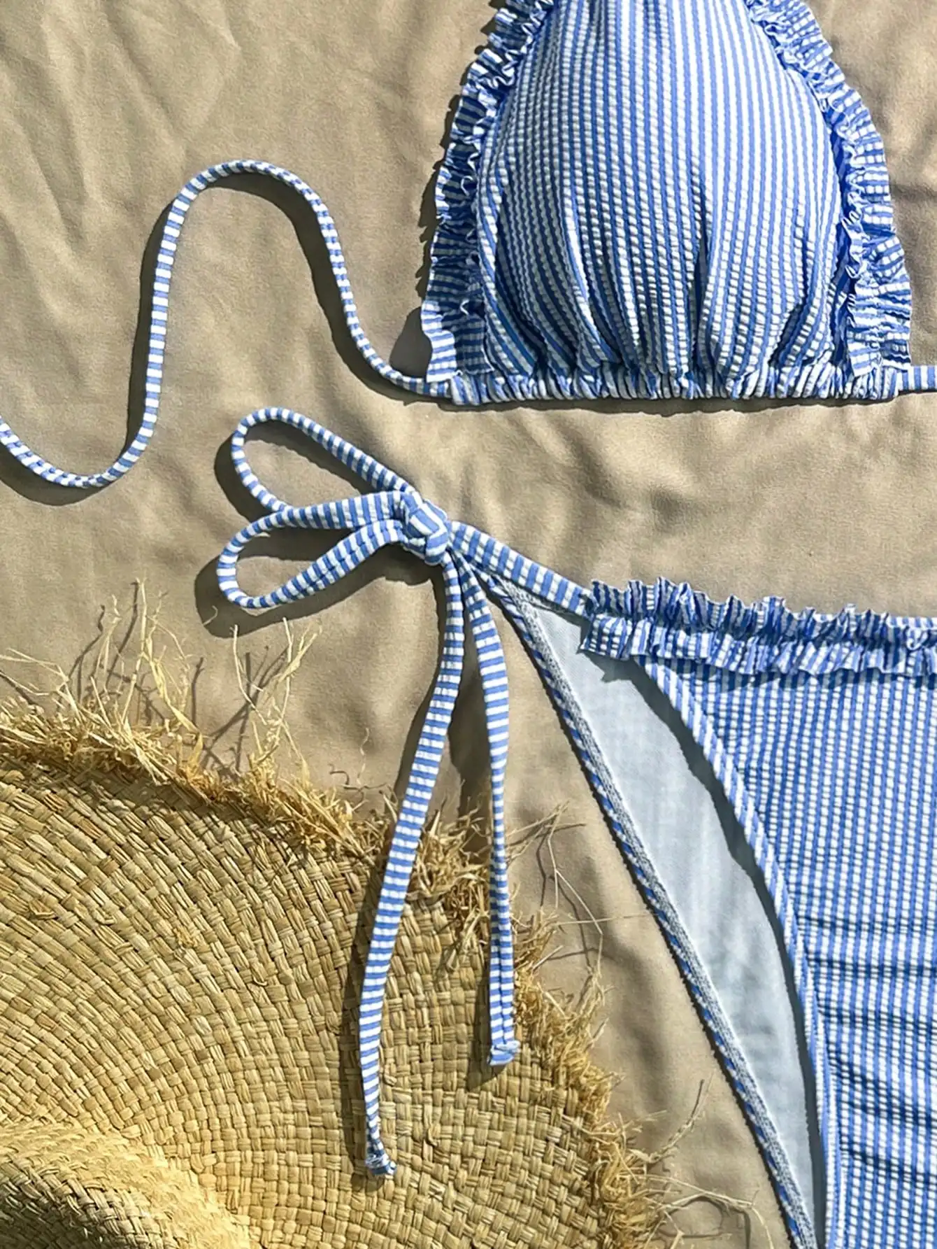

2pcs Blue White Plaid Ruffled Tie Side Bikini Set For Beach Vacation