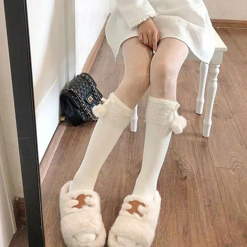 جديد الجوارب الساق الشتاء WarmJk العجل الجوارب جوارب طويلة لطيف أفخم الكرة فتاة جوارب نصف الركبة نمط صوف الضأن فوق جوارب طويلة