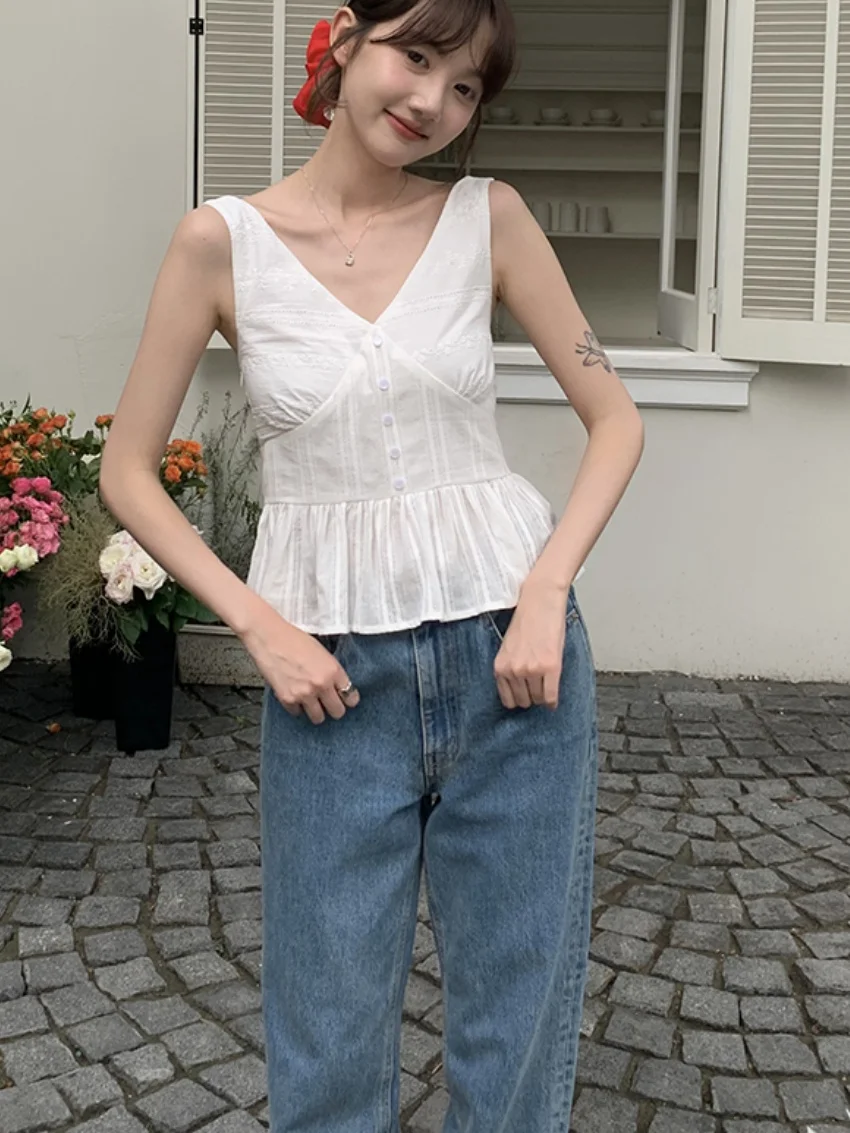 Estrangeiro kitty branco blusas ajustáveis fino-ajuste chique feminino novo decote em v 2025 florais mujer novo doce verão outwear diário suave