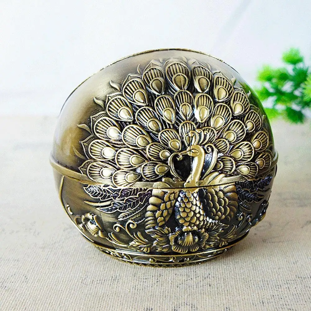 Multi-functional Ashtray Peacock Windproof Ashtray with Lid for Home Outdoor Use Retro Metal Ashtray for Smoke for Housewarming