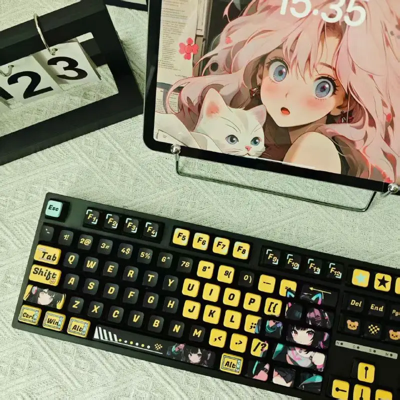 Yellow blue e-sports girl keycaps personality four-sided transparent keycaps customized small full set 61 68 75 87 98 104 108key