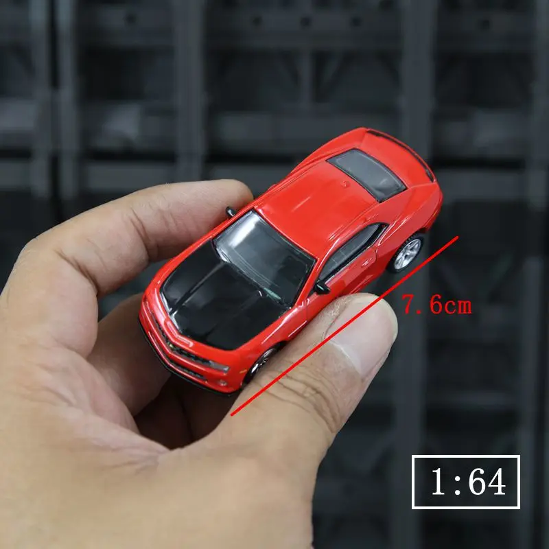 

CCA 1:64 simulation Chevrolet Camaro alloy car model small mini ornament collection suitable for collection